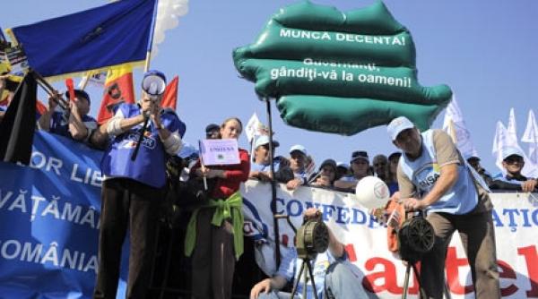 caderea guvernului pune presiune pe economie