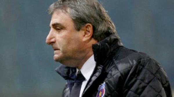 credit in continuare pentru mihai stoichita