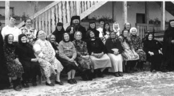 manastirea fotbalistilor ocroteste orfani si batrani