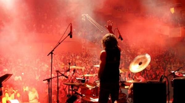 tristetea sigur nu i de noi