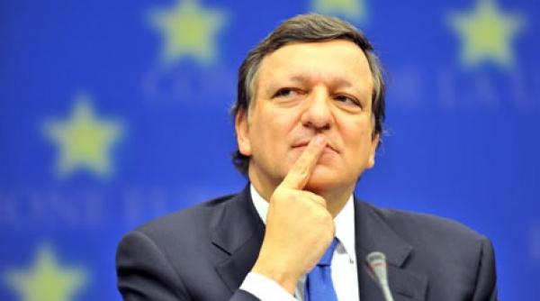 intre sustinatori si critici