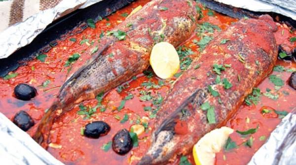 pite cu branza si bors de peste