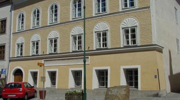 vanzarea casei lui hitler baga in sperieti localnicii dintr un oras austriac
