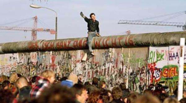 20 de ani de la caderea zidului berlinului