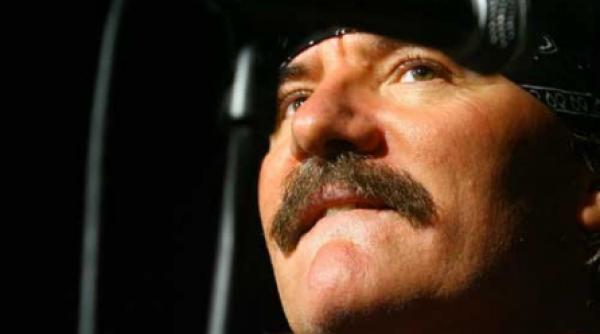 daca e marti e vasile seicaru la crossroads