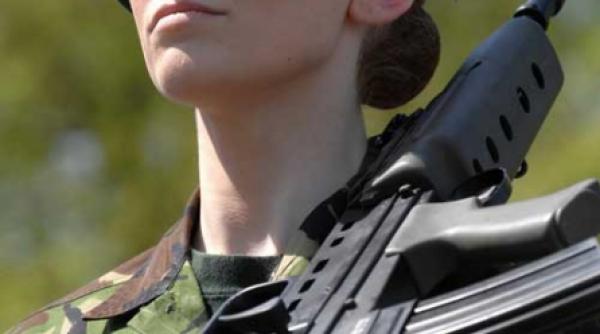 miss anglia pleaca in afganistan