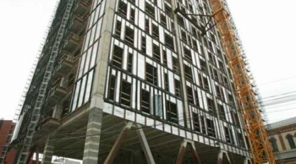 arhiepiscopia aduce prejudicii cathedral plaza