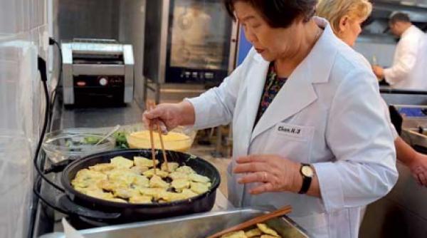 gastronomia traditionala reuneste familia