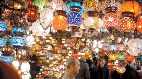 fascinatia marelui bazar