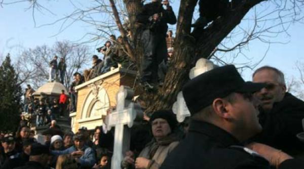 moartea ca un spectacol