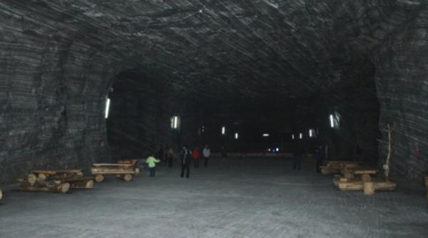 salina ocnele mari un muzeu inedit in mijlocul unui munte de sare