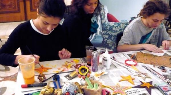 decoratiuni confectionate din materiale reciclate