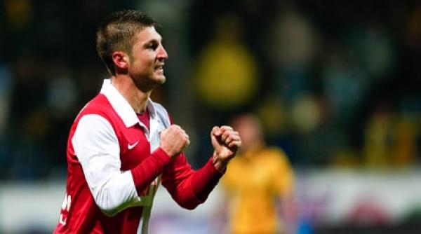 semifinalele se joaca in 2010