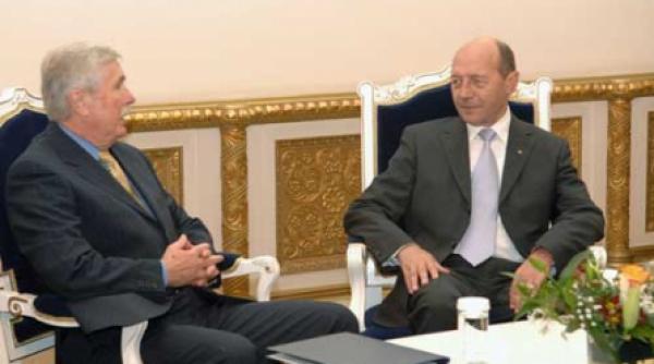 osce ne supravegheaza discret