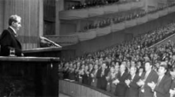 cum s a autopropus ceausescu secretar general in plenara cc al pcr