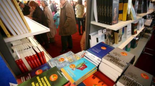 gaudeamus intre ah1n1 si salman rushdie