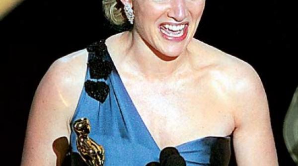 rochia asimetrica originala si curajoasa