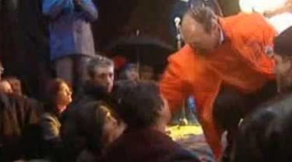 basescu a lovit un copil in fata