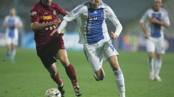 cu cutitele in dinti in gruia