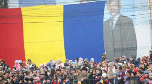 basescu a evitat sa dea mana cu iliescu si constantinescu