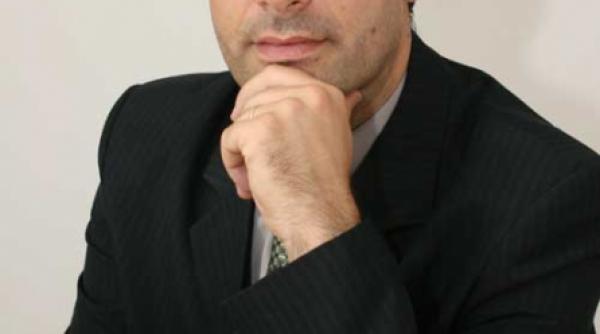 un spirit poetic abisal insetat de absolut