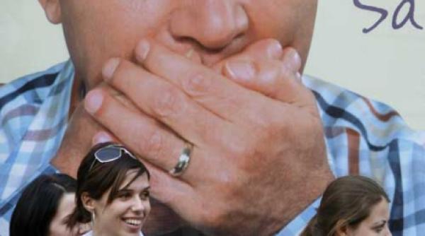 a tacut si n a facut