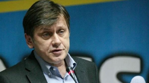 antonescu pnl ar intra la guvernare daca ar alege premierul