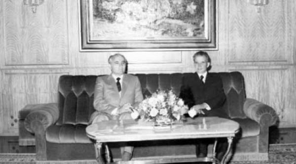 ceausescu catre gorbaciov romania a investit in china si america si are de incasat 2 7 miliarde dolari
