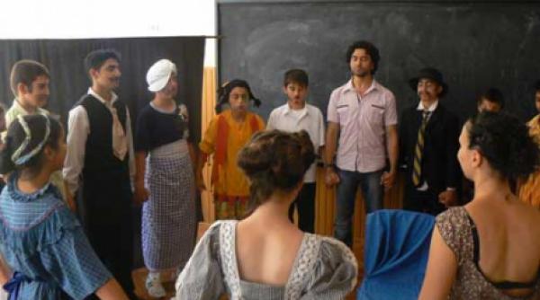 scoli pentru copiii romi