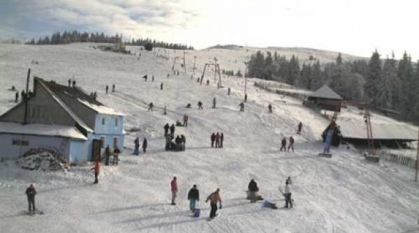 de craciun poftiti la schi