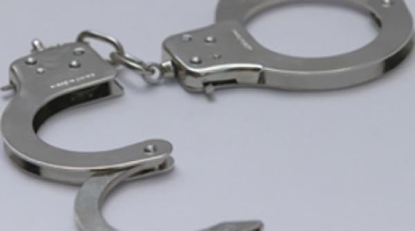 fostul consul al romaniei la bari a fost arestat pentru posesie de droguri