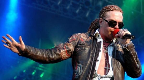 axl rose bate un paparazzo