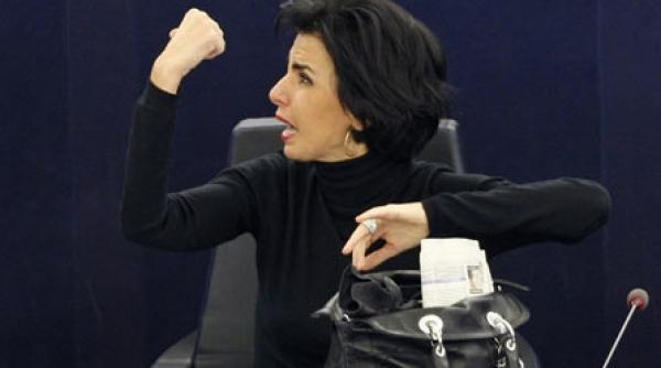 nu mai suport sa fiu europarlamentar