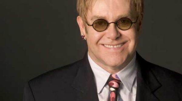 show elton john in piata constitutiei