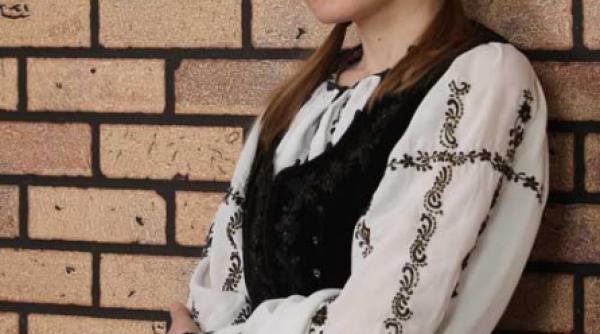 alisa se lasa prinsa de colinde