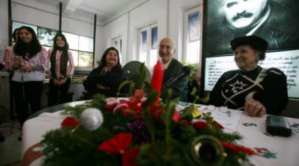 poezia craciunului la martisor