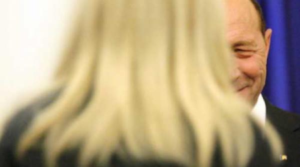 da doamna ministru aveti portofoliu mare