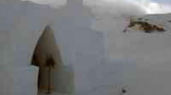 balea lac a inceput constructia bisericii din gheata