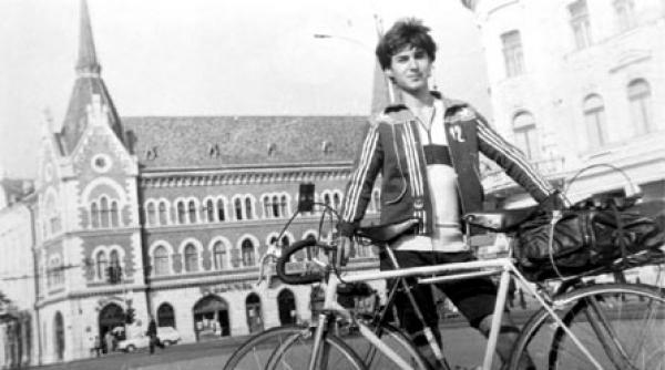 ceva undeva statea sa plesneasca