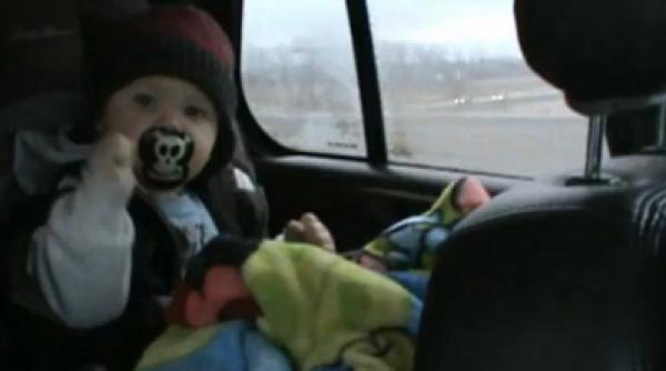 video bebelusul metalist