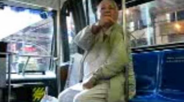 o batranica din romania injura o soferita de autobuz din new york