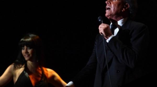 julio iglesias la 24 de ani faceam dragoste de trei ori pe zi sunt cam 15 ani de cand nu mai fac asta