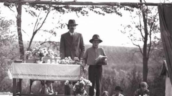 era prea mare palaria acum e prea mica