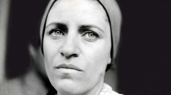 rolul catrina a fost un destin