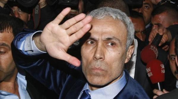 agca vine apocalipsa