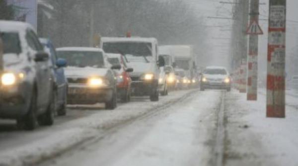 mai multe drumuri au fost blocate din cauza zapezii