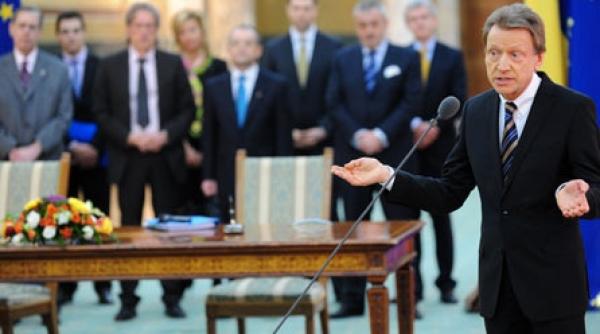 ford cauta succesul logan