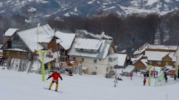 zapada artificiala in straja lupeni