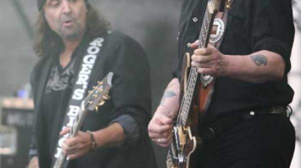 pasarea phoenix a rockului mondial