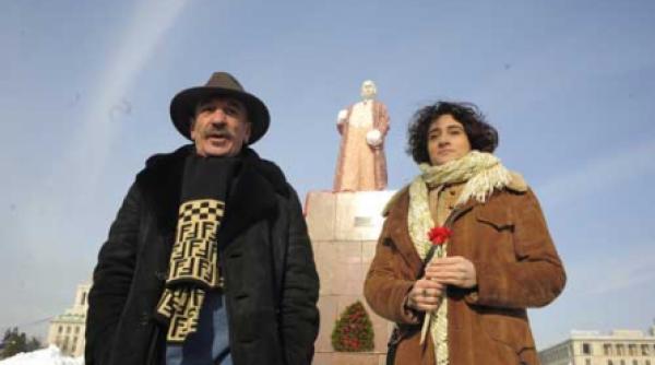 casa presei statuia lui lenin din ciocolata si polistiren